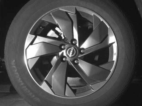 Used 2025 Nissan Rogue SV AWD/4WD image 15