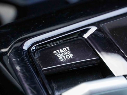 Certified 2025 BMW 530i xDrive image 19