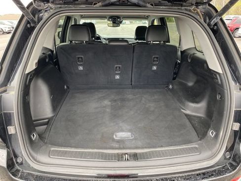 Used 2023 Jeep Grand Cherokee Limited AWD/4WD image 21