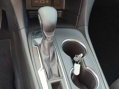 Certified 2023 Chevrolet Equinox LT FWD image 22