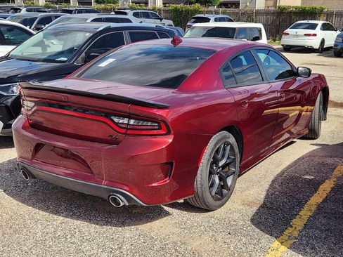 Used 2022 Dodge Charger R/T w/ Blacktop Package RWD image 3