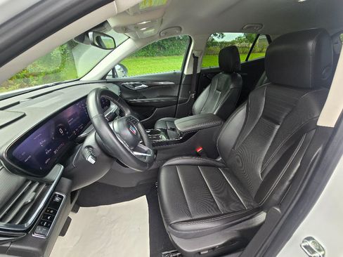 Used 2024 Buick Envision Preferred AWD/4WD image 11