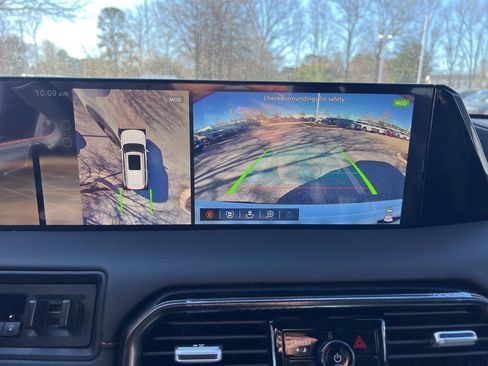 New 2025 Nissan Armada PRO-4X image 19