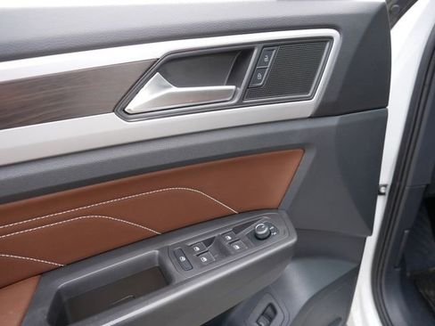 Certified 2023 Volkswagen Atlas SE image 16