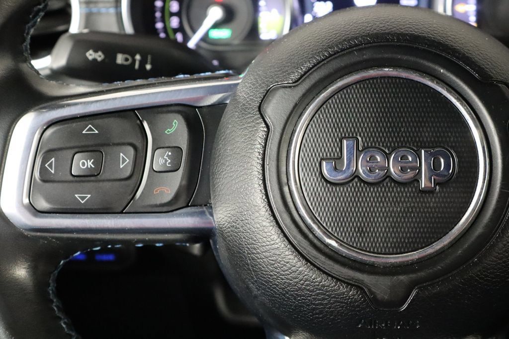 Used 2021 Jeep Wrangler Unlimited Rubicon 4xe AWD/4WD image 8