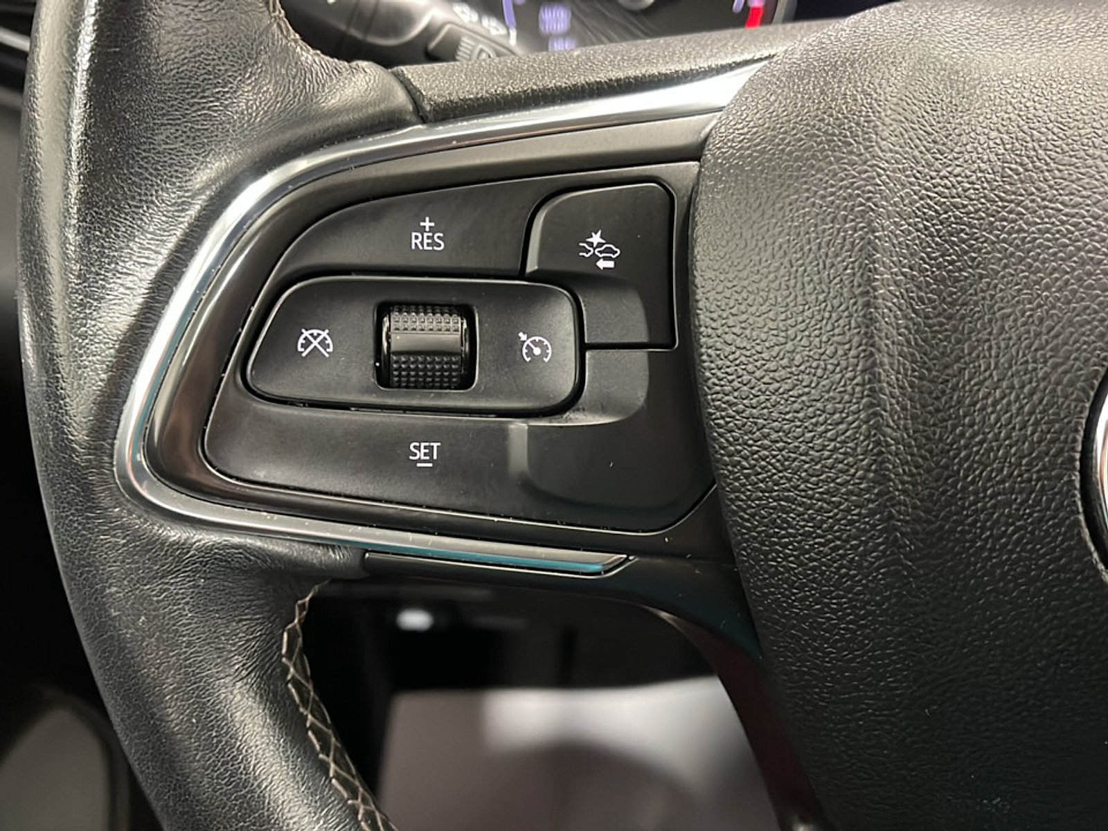 Used 2023 Buick Encore GX Select w/ Safety Package II AWD/4WD image 6