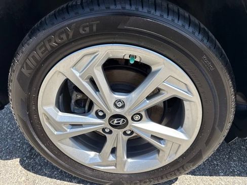 Used 2023 Hyundai Kona SEL w/ Cargo Package AWD/4WD image 8
