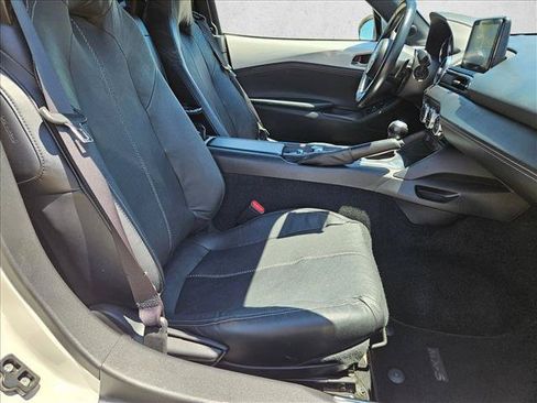 Used 2022 MAZDA MX-5 Miata Grand Touring w/ Weather Package RWD image 17