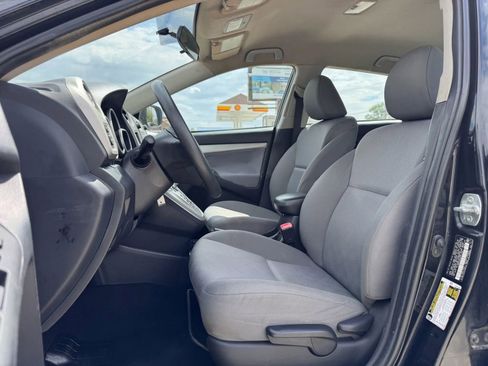Used 2010 Toyota Matrix FWD image 11