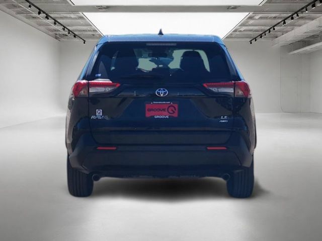 Used 2025 Toyota RAV4 LE AWD/4WD image 5
