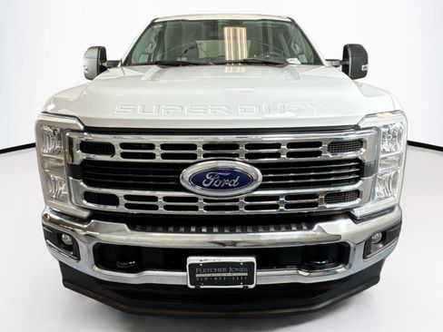 Used 2024 Ford F250 XLT image 2