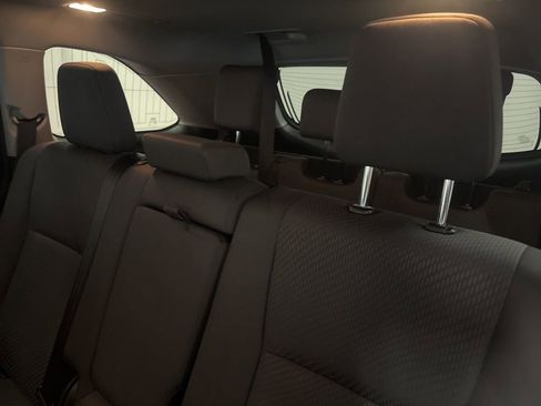 Used 2017 Toyota Highlander LE image 15