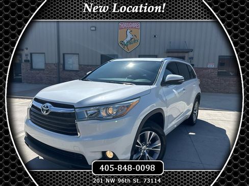 Used 2015 Toyota Highlander XLE image 1