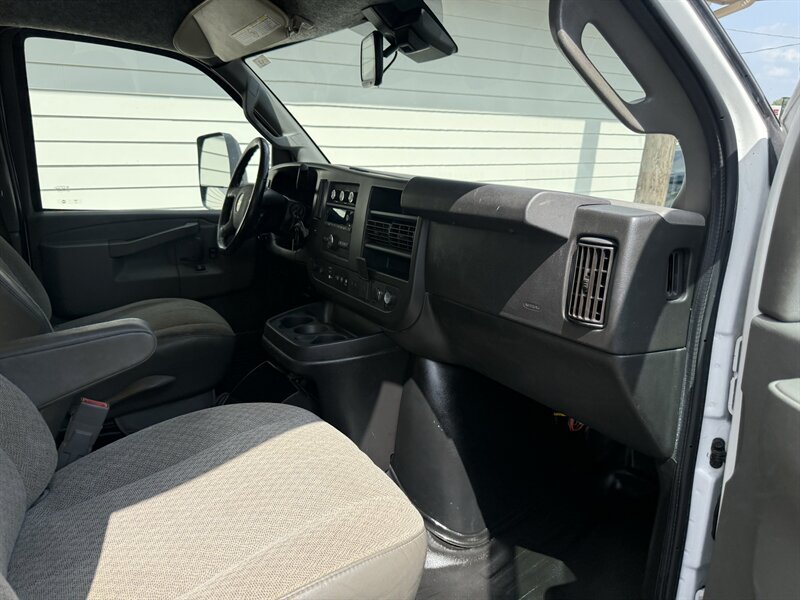 Used 2021 Chevrolet Express 3500 w/ Power Convenience Package RWD image 29