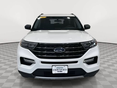 Used 2022 Ford Explorer XLT w/ Equipment Group 202A AWD/4WD image 8