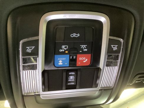 New 2026 RAM 1500 4x4 Crew Cab image 19