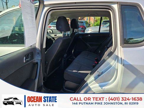 Used 2018 Volkswagen Tiguan Limited w/ Premium Package AWD/4WD image 11