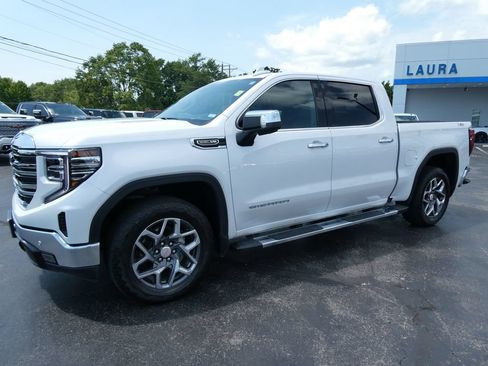 Certified 2025 GMC Sierra 1500 SLT w/ SLT Premium Plus Package AWD/4WD image 9