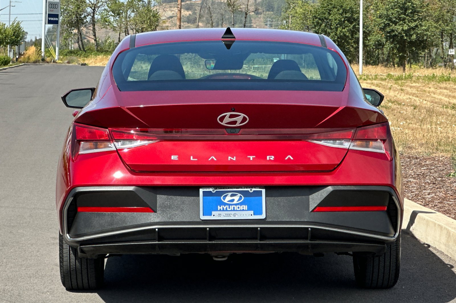 Used 2024 Hyundai Elantra SEL FWD image 4