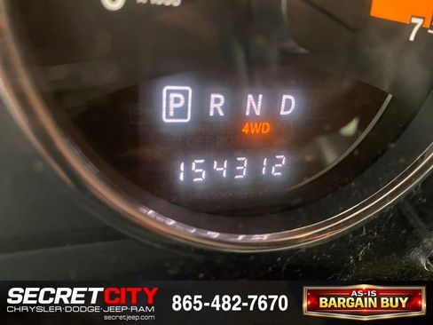 Used 2015 Jeep Compass Latitude w/ Sun/Sound Group AWD/4WD image 17