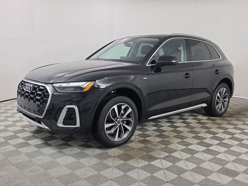 Certified 2023 Audi Q5 2.0T Premium w/ Convenience Package AWD/4WD image 3