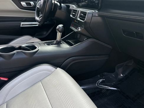 Used 2024 Ford Mustang GT Premium image 17