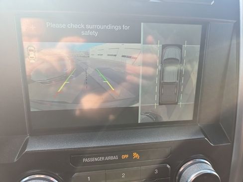 Used 2018 Ford F150 Platinum w/ Equipment Group 701A Luxury image 24