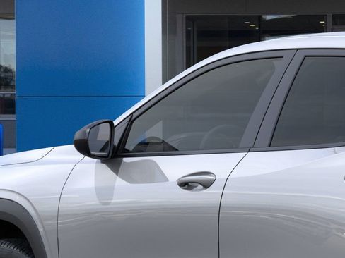 New 2026 Chevrolet Trax LS image 12