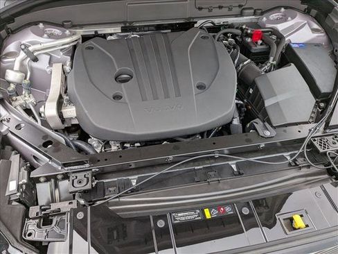 New 2026 Volvo XC60 B5 Plus w/ Climate Package image 18