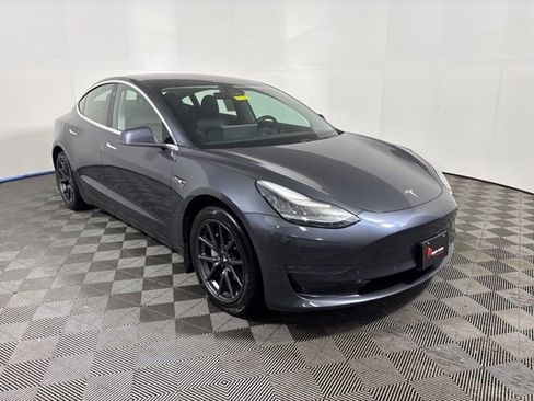 Used 2018 Tesla Model 3 Long Range image 1