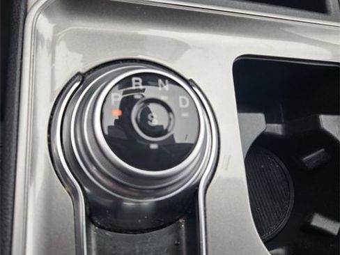 Used 2024 Ford Edge SEL image 16