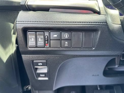 Used 2023 Honda Odyssey Sport image 23