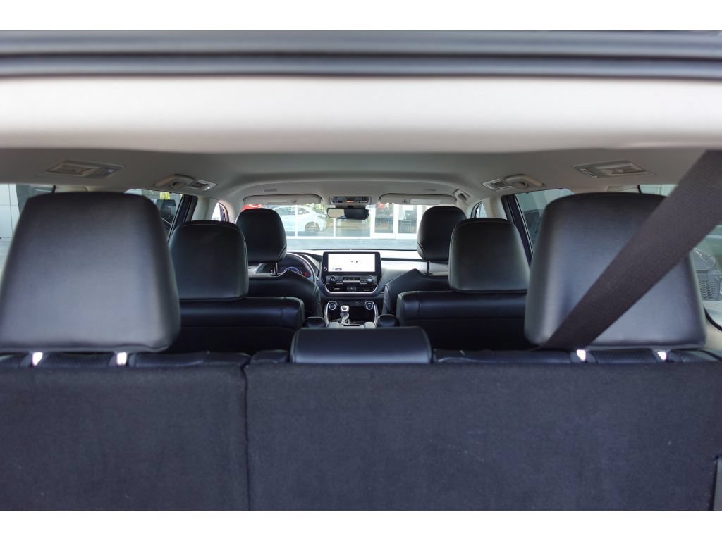 Certified 2025 Toyota Grand Highlander AWD image 30