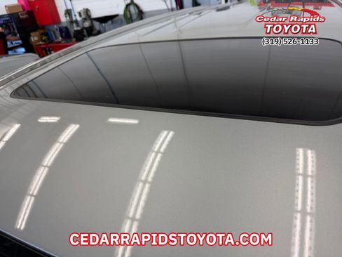 Used 2019 Toyota Highlander Limited image 7