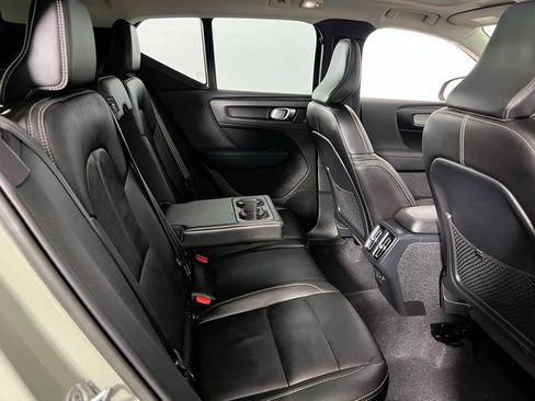 Used 2023 Volvo XC40 B5 Plus w/ Driver Assist Package image 31