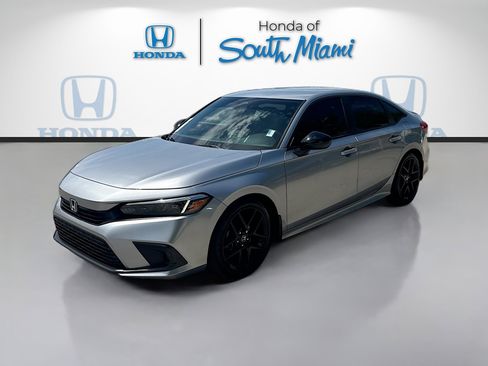 Used 2023 Honda Civic Sport image 3