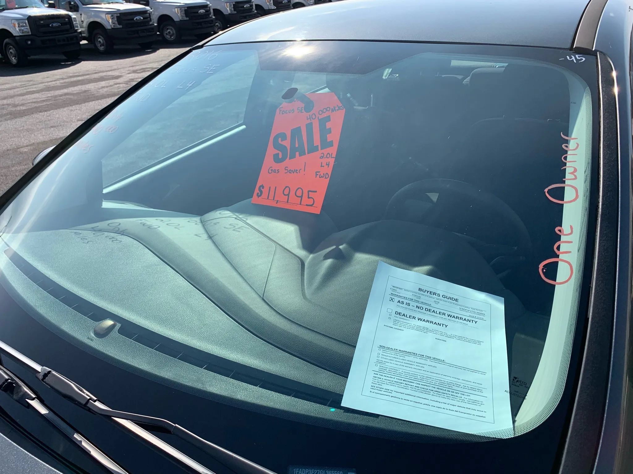 Used 2016 Ford Focus SE FWD image 4