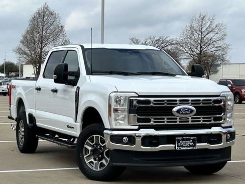 Used 2024 Ford F250 XLT w/ FX4 Off-Road Package image 2
