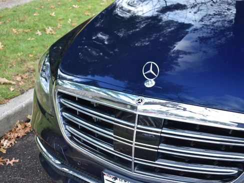 Used 2020 Mercedes-Benz S 560 4MATIC Sedan image 49