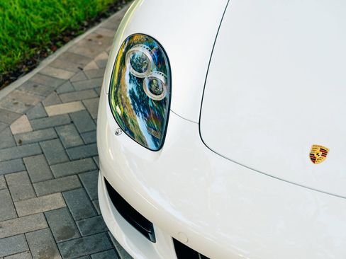 Used 2005 Porsche Carrera GT RWD image 4