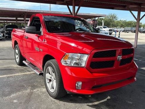Used 2013 RAM 1500 Express RWD image 2