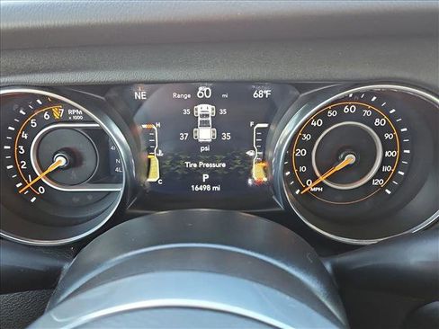 Used 2022 Jeep Gladiator Overland w/ Popular Equipment Package AWD/4WD image 10