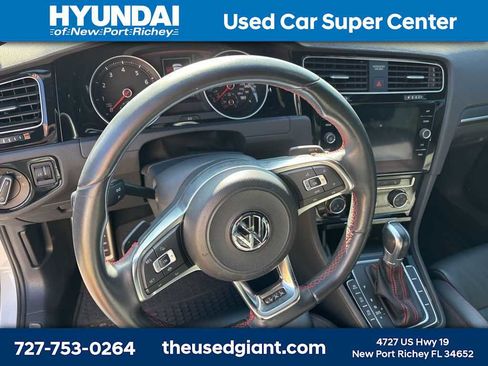 Used 2019 Volkswagen GTI SE FWD image 12