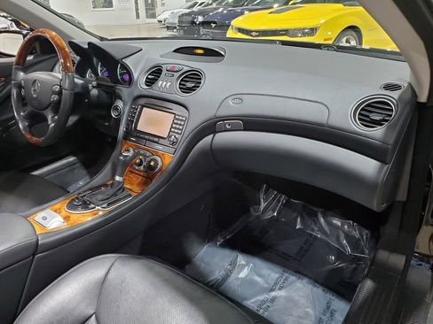 Used 2008 Mercedes-Benz SL 550 image 15