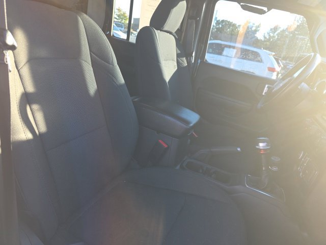 Used 2022 Jeep Gladiator Sport AWD/4WD image 12