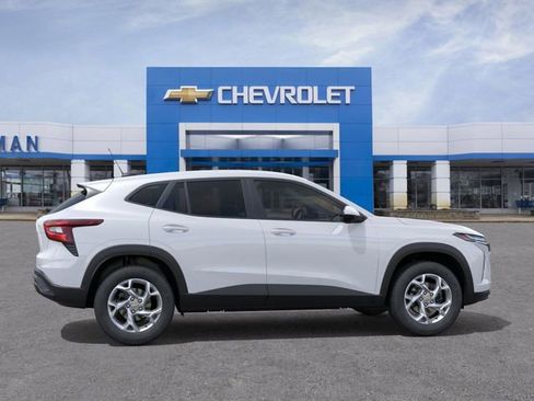 New 2026 Chevrolet Trax LS image 5