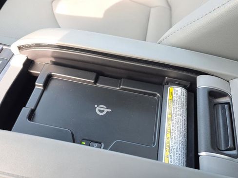 Used 2021 Toyota Highlander Platinum image 29