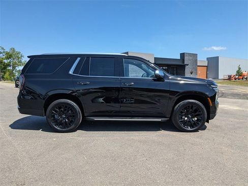 Used 2025 Chevrolet Tahoe Premier image 3