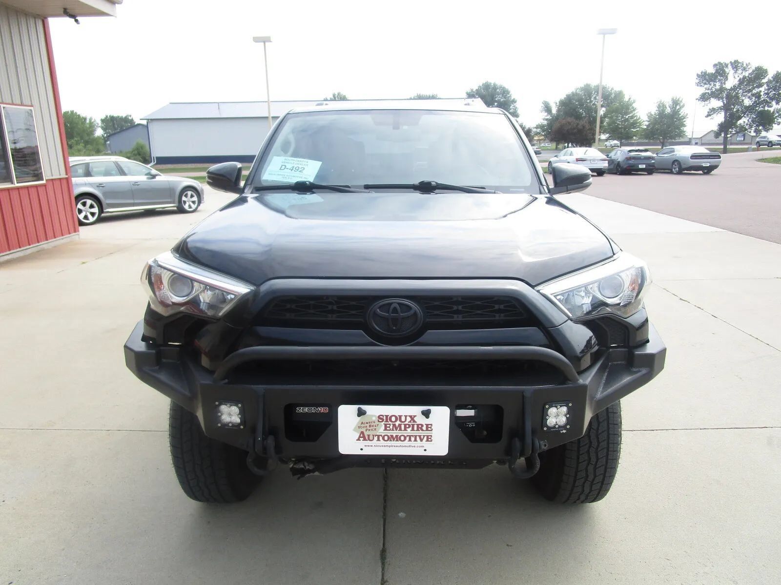 Used 2016 Toyota 4Runner Trail Premium AWD/4WD image 2
