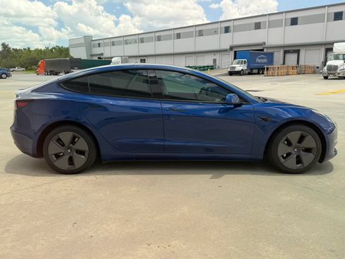 Used 2021 Tesla Model 3 Standard Range Plus RWD image 6